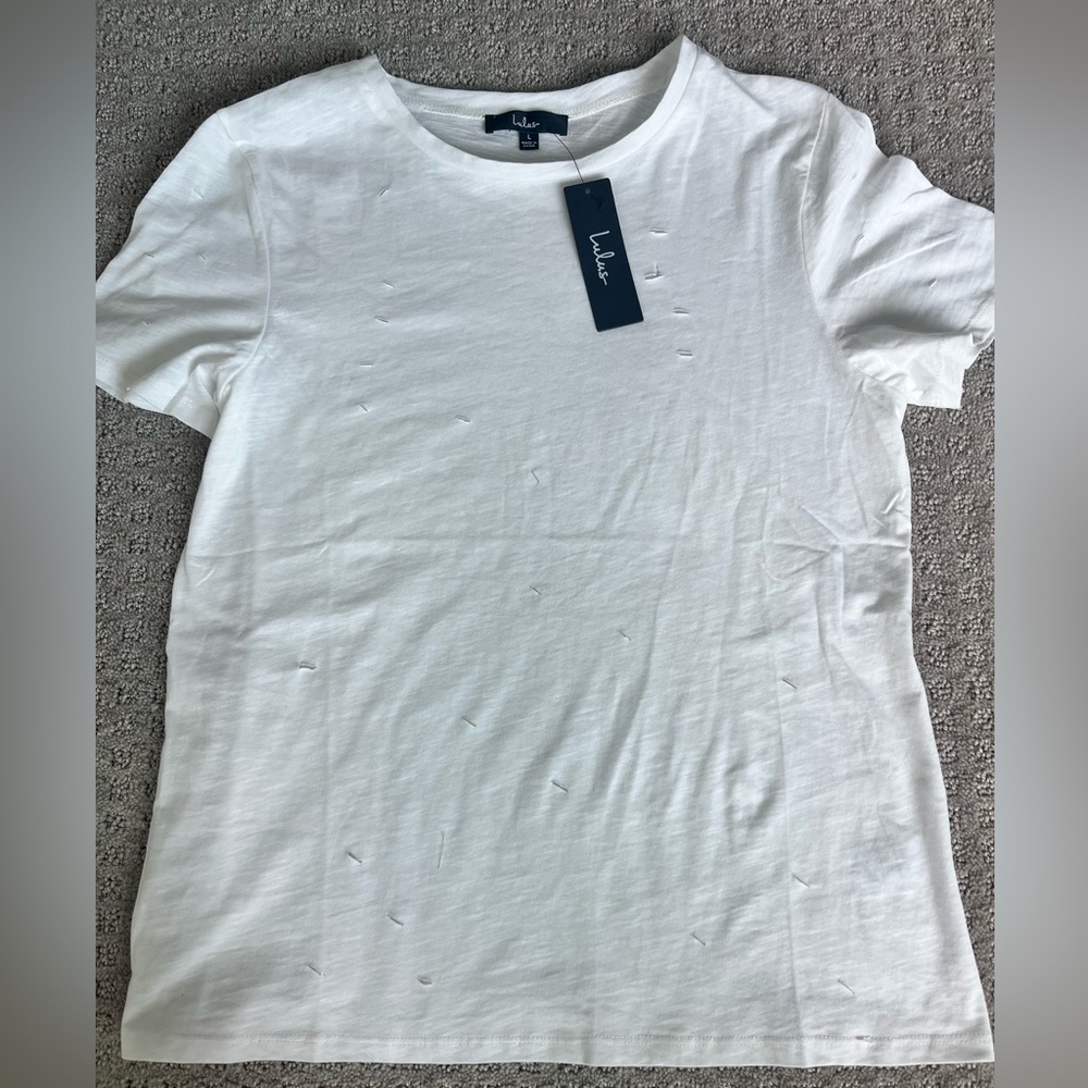 NWT Lulu’s distressed tee